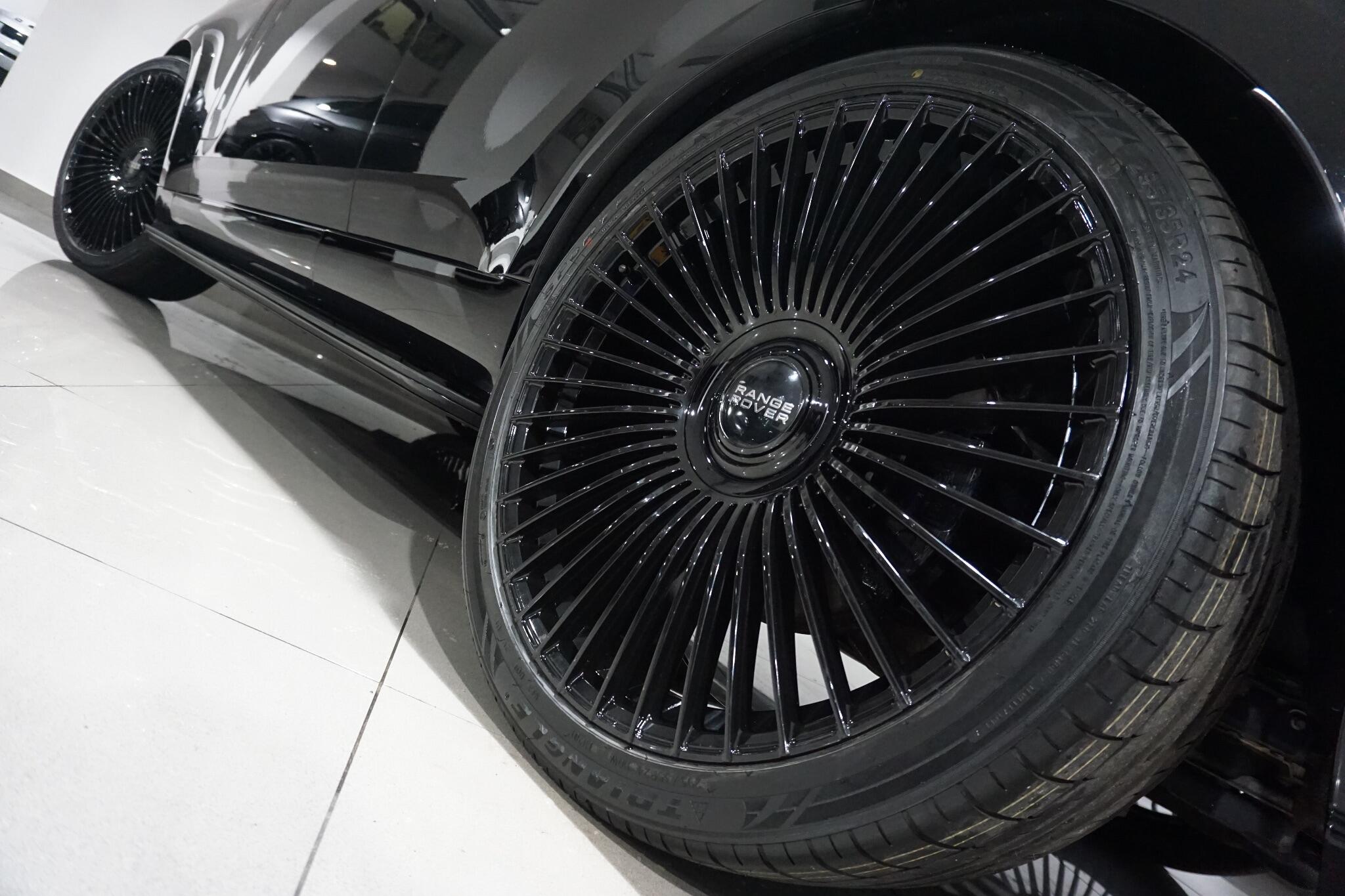 Land Rover Range Rover 3.0 D300 MHEV Autobiography SUV 5dr Diesel Auto 4WD Euro 6 (s/s) (300 ps)